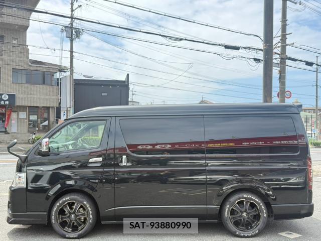 Toyota HIACE VAN 2023-08 8815166-16