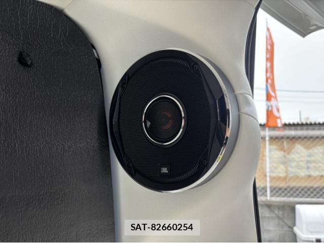 Toyota HIACE VAN 2018-09 8815169-15
