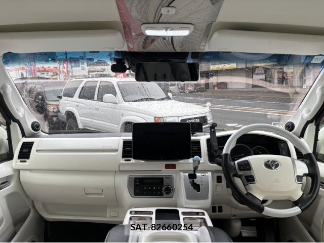 Toyota HIACE VAN 2018-09 8815169-2