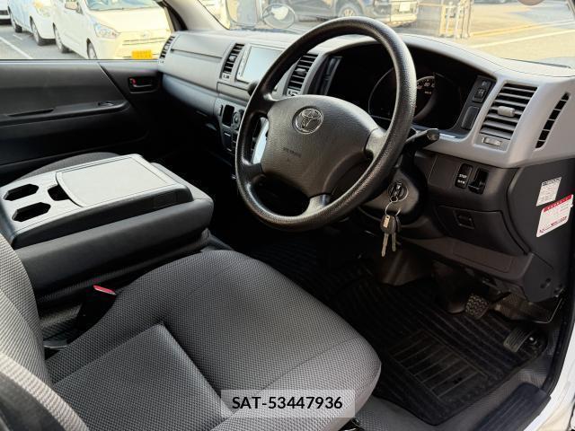 Toyota HIACE VAN 2012-04 8815846-1