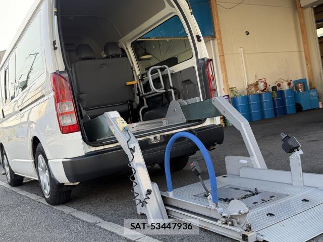 Toyota HIACE VAN 2012-04 8815846-6