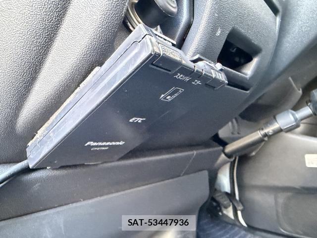 Toyota HIACE VAN 2012-04 8815846-8
