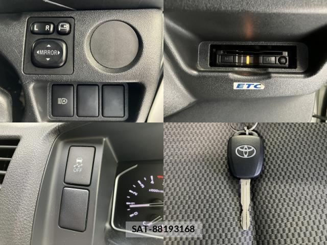 Toyota HIACE VAN 2021-08 8816424-8