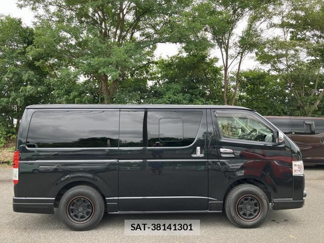 Toyota HIACE VAN 2017-02 8816425-2