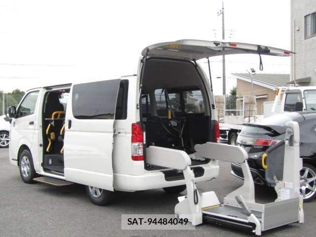 Toyota HIACE VAN 2026-08 8816958-0
