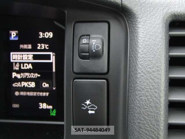 Toyota HIACE VAN 2026-08 8816958-15