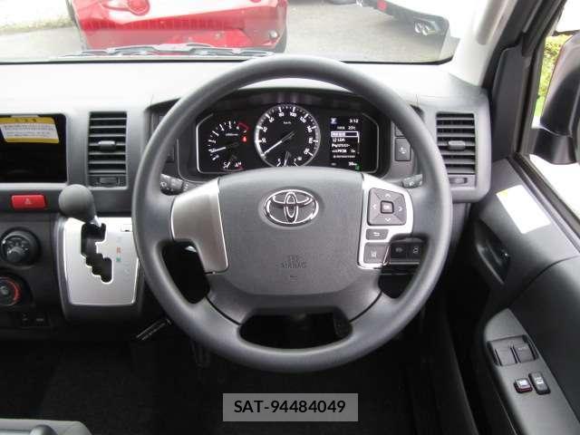 Toyota HIACE VAN 2026-08 8816958-2