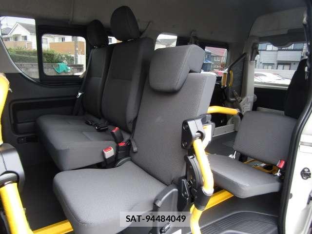 Toyota HIACE VAN 2026-08 8816958-4