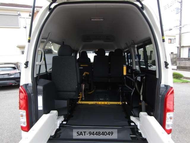 Toyota HIACE VAN 2026-08 8816958-5