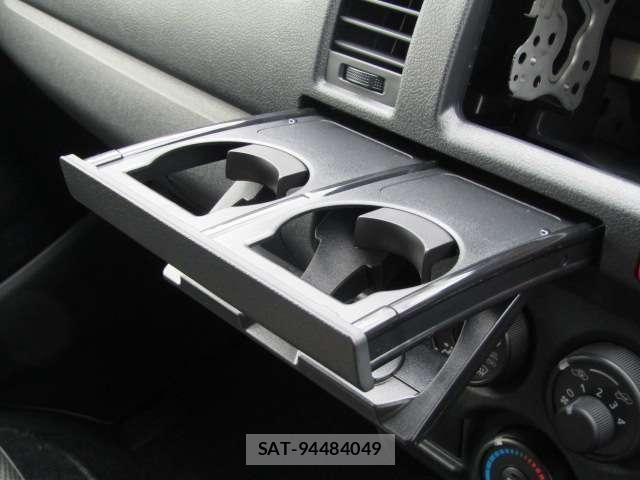 Toyota HIACE VAN 2026-08 8816958-6