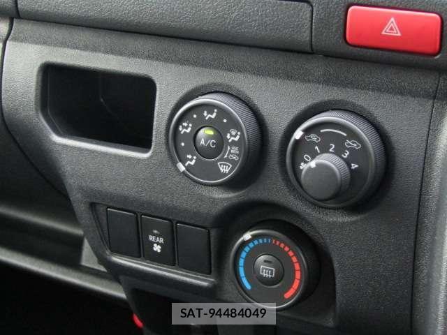 Toyota HIACE VAN 2026-08 8816958-7