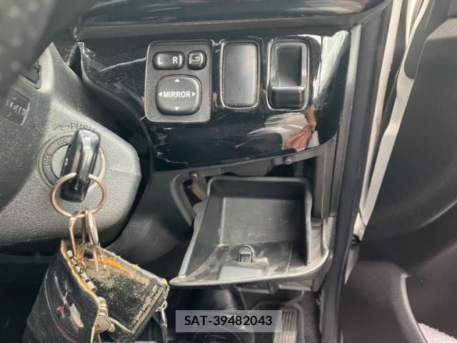 Toyota HIACE VAN 2010-09 8817478-19