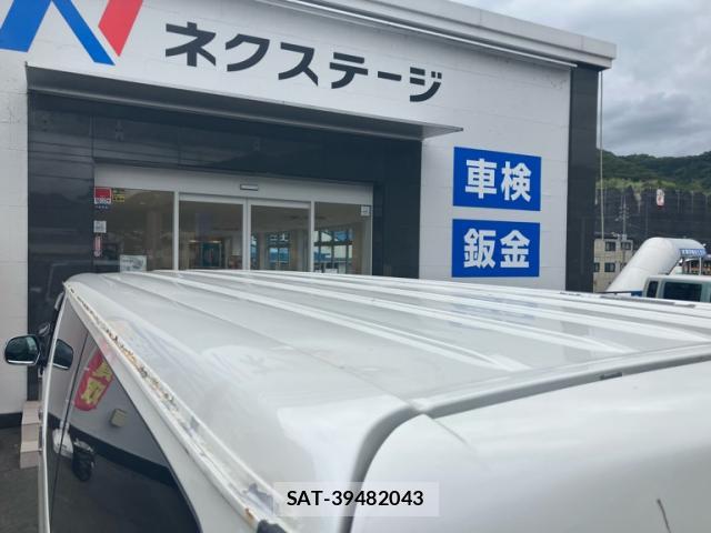 Toyota HIACE VAN 2010-09 8817478-4