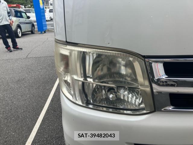 Toyota HIACE VAN 2010-09 8817478-5