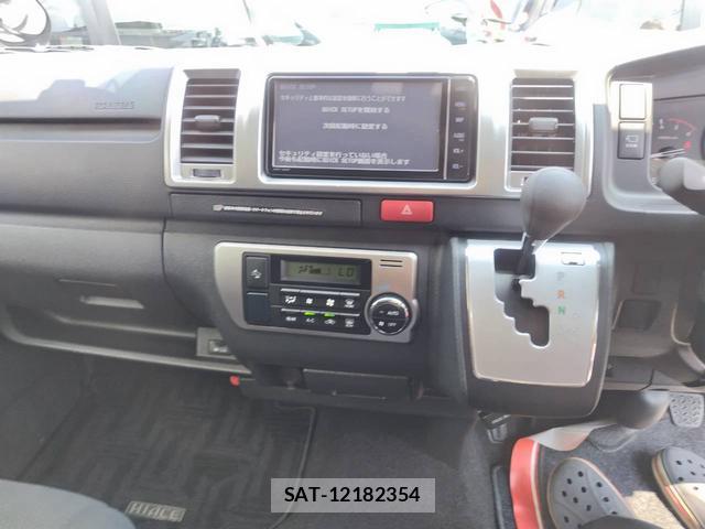 Toyota HIACE VAN 2022-03 8817629-11