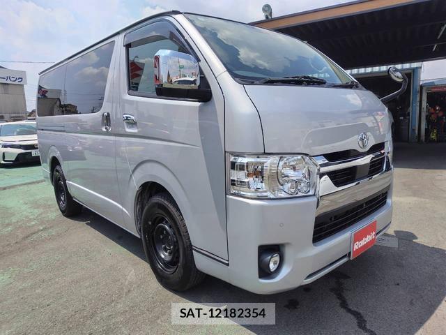 Toyota HIACE VAN 2022-03 8817629-2