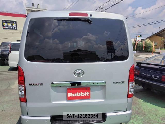Toyota HIACE VAN 2022-03 8817629-4