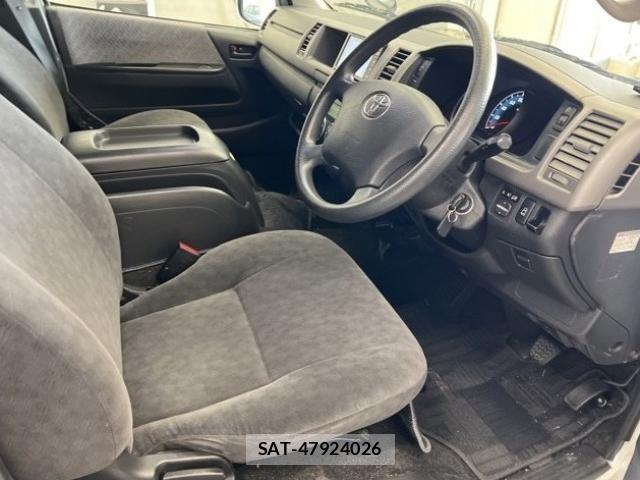 Toyota HIACE WAGON 2013-05 8812566-3