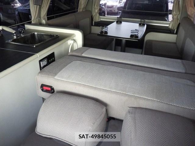 Toyota HIACE WAGON 2013-08 8812567-2
