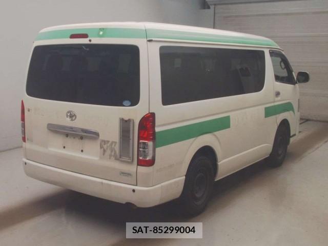 Toyota HIACE WAGON 2014-12 8812611-1