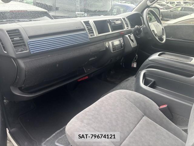 Toyota HIACE WAGON 2018-11 8812711-2