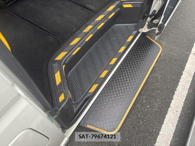 Toyota HIACE WAGON 2018-11 8812711-7