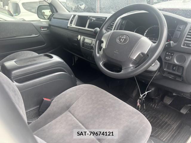 Toyota HIACE WAGON 2018-11 8812711-8