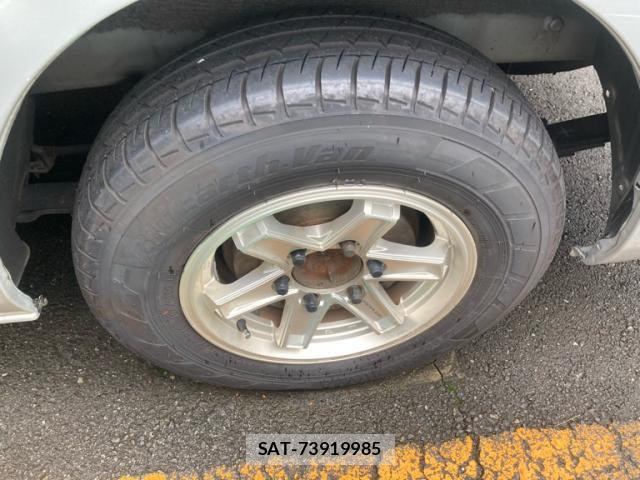 Toyota HIACE WAGON 2014-05 8813247-3