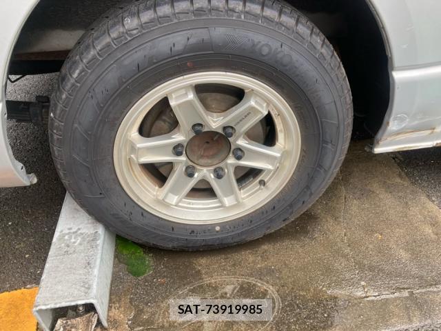 Toyota HIACE WAGON 2014-05 8813247-4