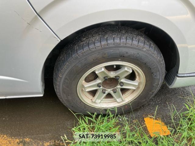 Toyota HIACE WAGON 2014-05 8813247-5