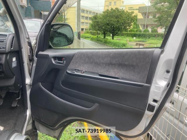 Toyota HIACE WAGON 2014-05 8813247-7