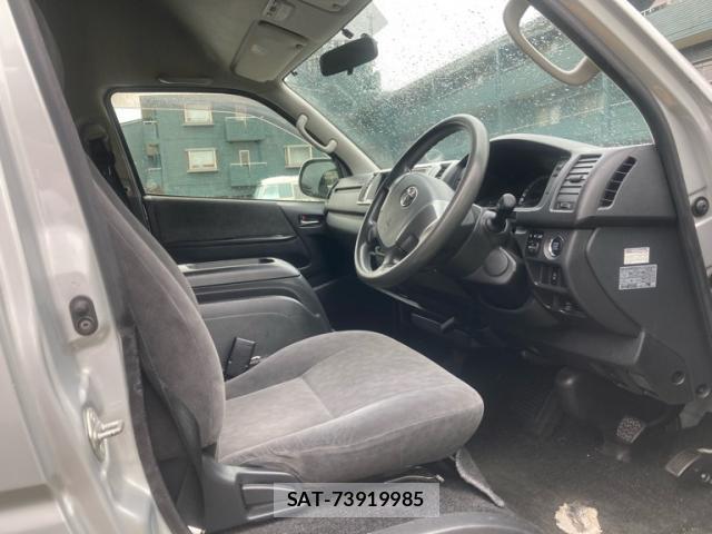 Toyota HIACE WAGON 2014-05 8813247-8