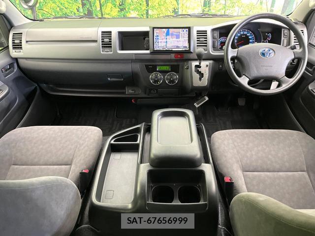 Toyota HIACE WAGON 2010-09 8815762-1