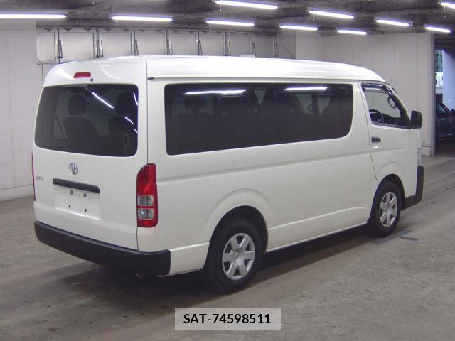 Toyota HIACE WAGON 2020-10 8815972-3