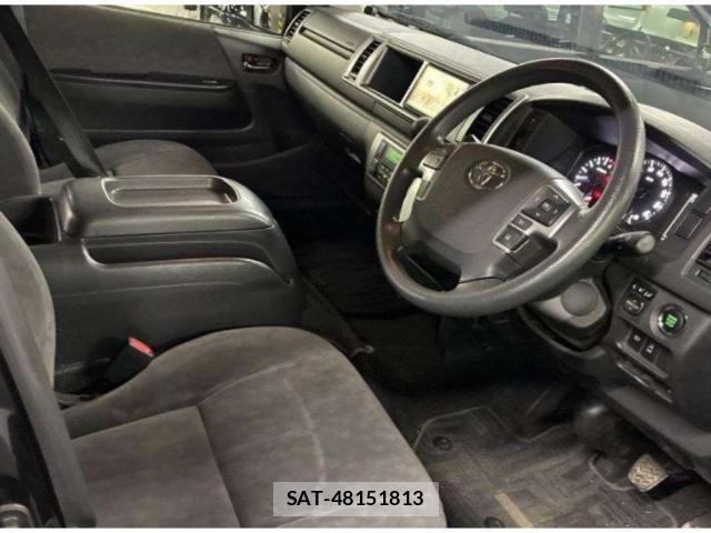 Toyota HIACE WAGON 2021-08 8816551-2