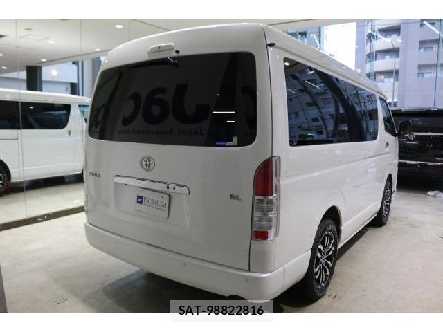 Toyota HIACE WAGON 2020-09 8817300-12
