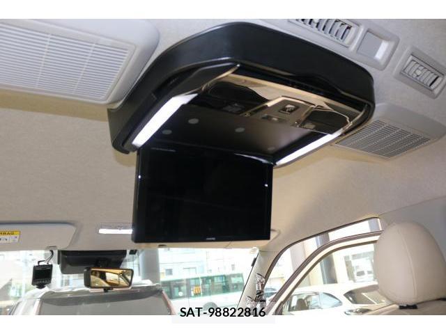 Toyota HIACE WAGON 2020-09 8817300-16