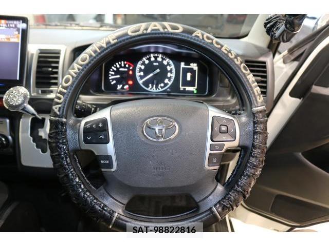 Toyota HIACE WAGON 2020-09 8817300-2