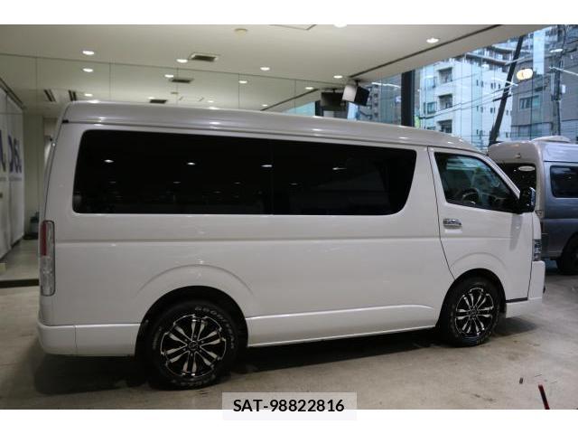 Toyota HIACE WAGON 2020-09 8817300-3