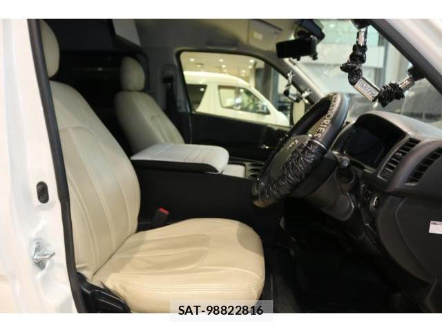 Toyota HIACE WAGON 2020-09 8817300-5