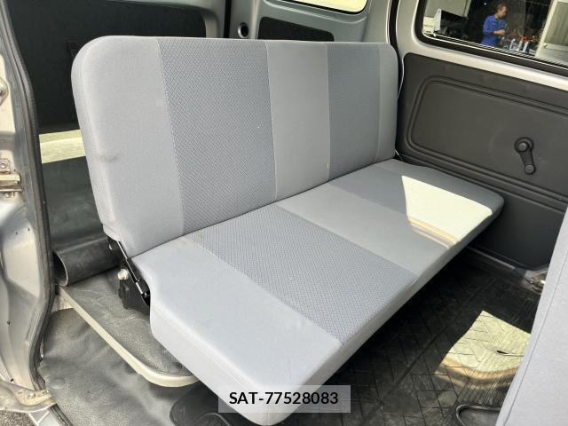 Daihatsu HIJET CARGO 2010-03 8812502-17