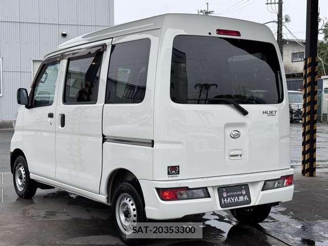 Daihatsu HIJET CARGO 2021-08 8813098-1