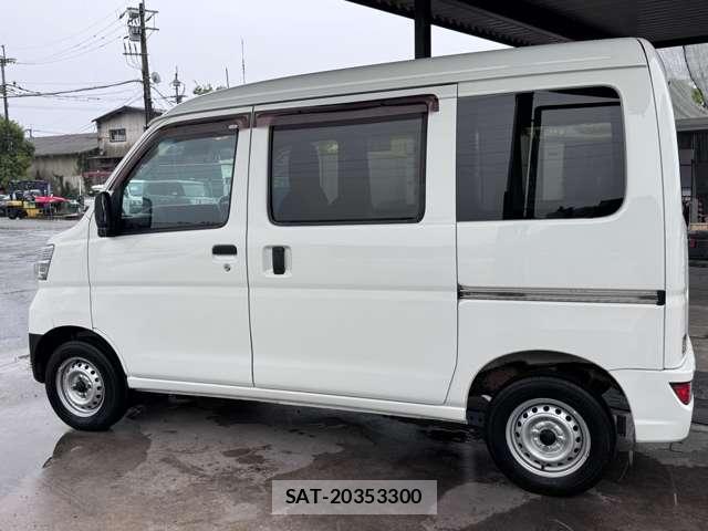 Daihatsu HIJET CARGO 2021-08 8813098-7