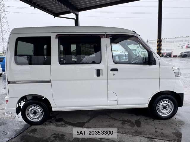 Daihatsu HIJET CARGO 2021-08 8813098-9
