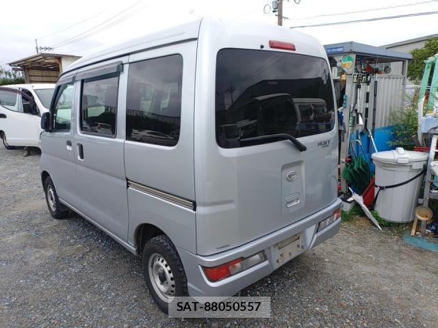 Daihatsu HIJET CARGO 2021-08 8813833-4