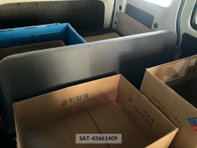 Daihatsu HIJET CARGO 2011-12 8814079-15