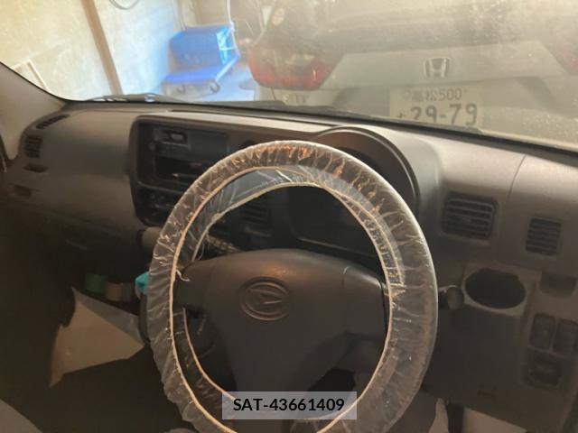 Daihatsu HIJET CARGO 2011-12 8814079-17