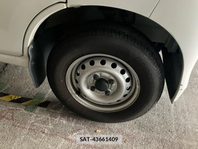 Daihatsu HIJET CARGO 2011-12 8814079-4