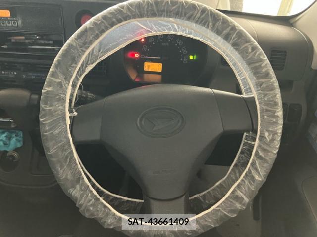 Daihatsu HIJET CARGO 2011-12 8814079-6