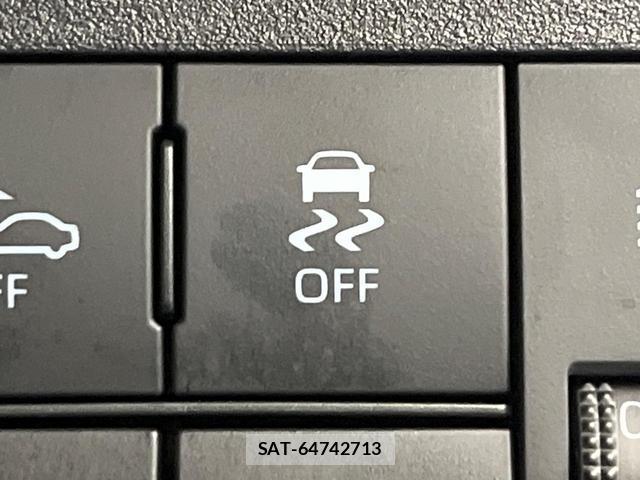 Daihatsu HIJET CARGO 2025-07 8817523-5